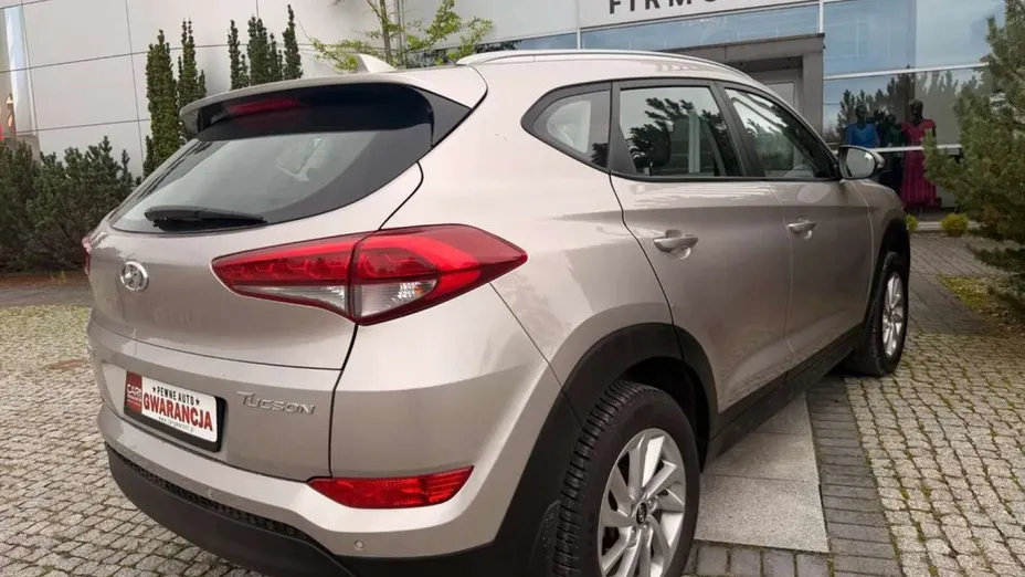 HYUNDAI Tucson -