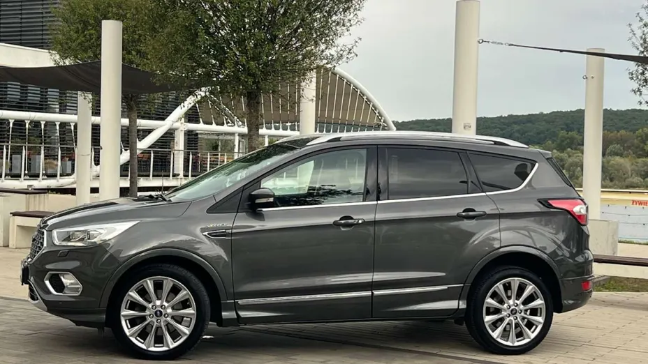 FORD Kuga -