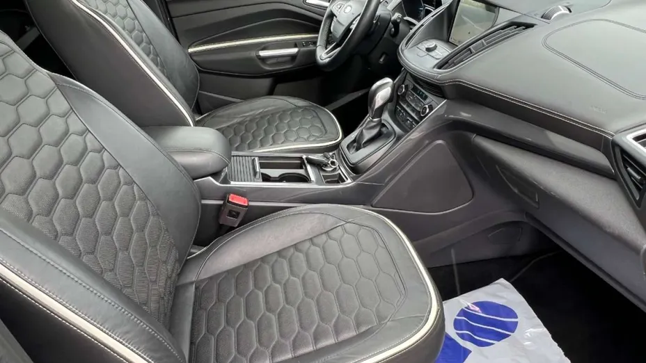 FORD Kuga -