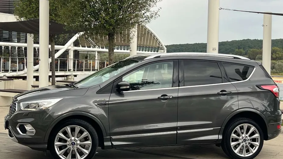 FORD Kuga -