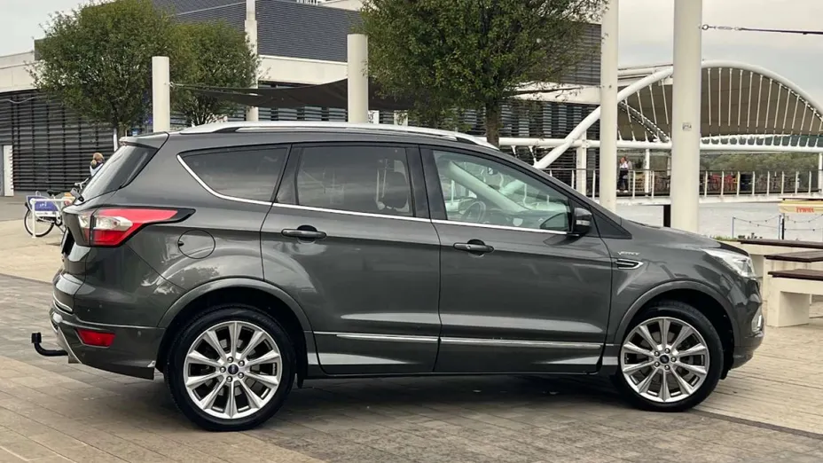 FORD Kuga -