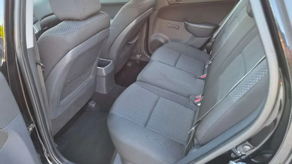 HYUNDAI i30 -