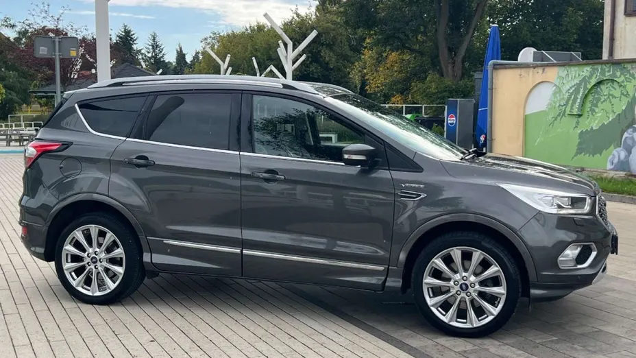 FORD Kuga -