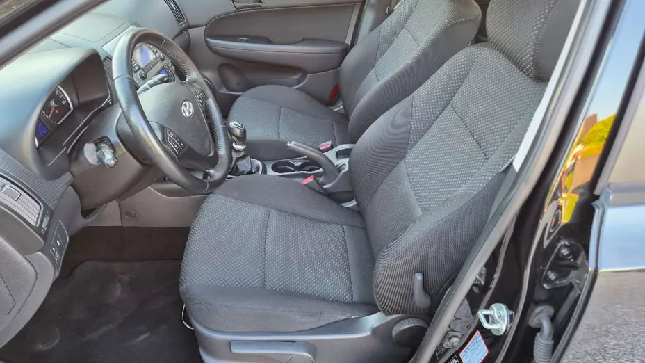 HYUNDAI i30 -