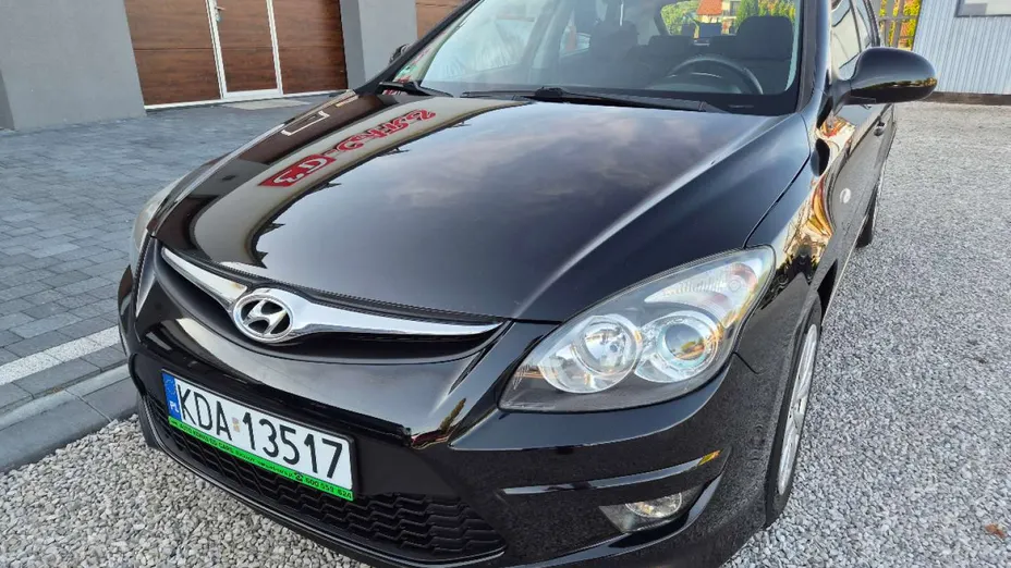 HYUNDAI i30 -