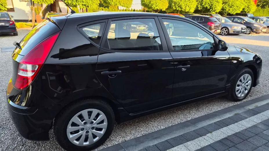 HYUNDAI i30 -