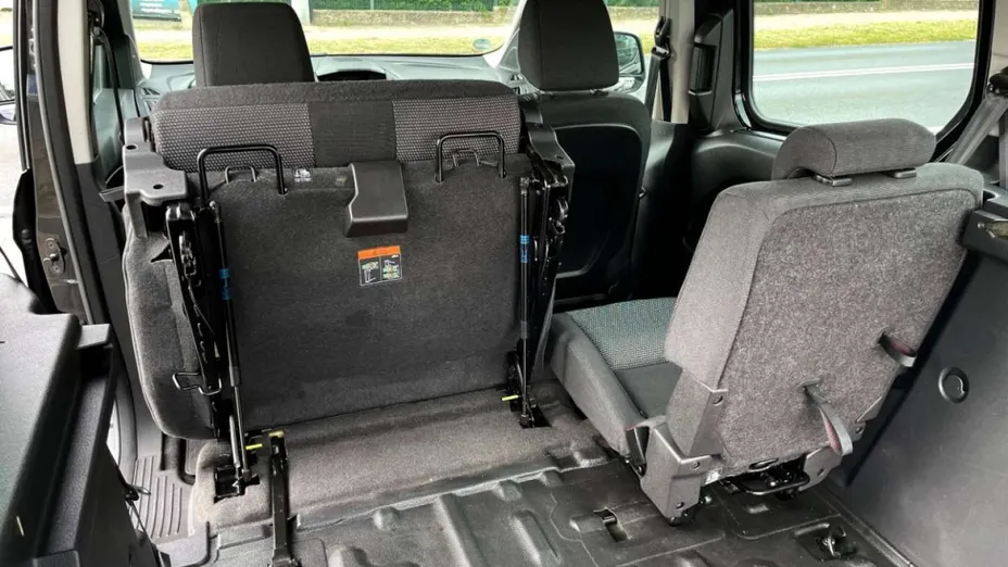 FORD Tourneo Connect -