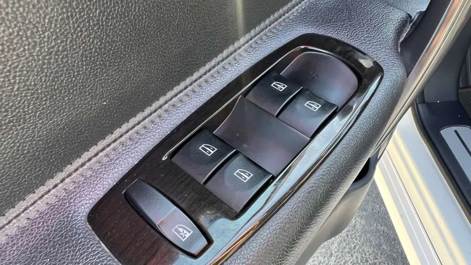 RENAULT Koleos -