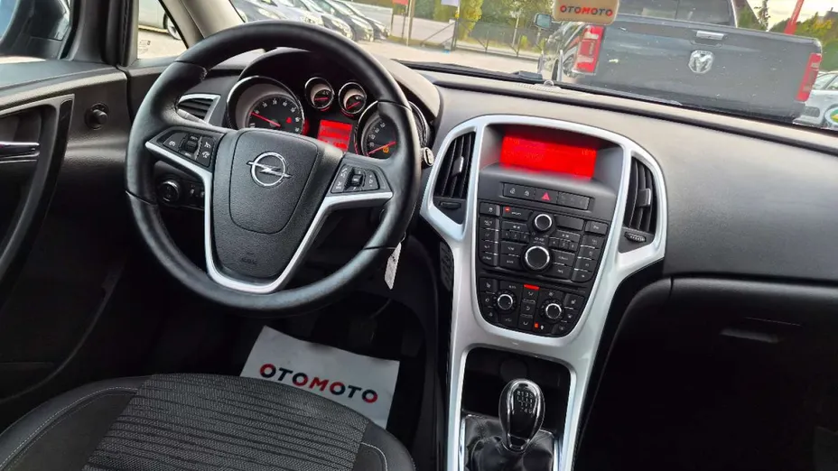 OPEL Astra -