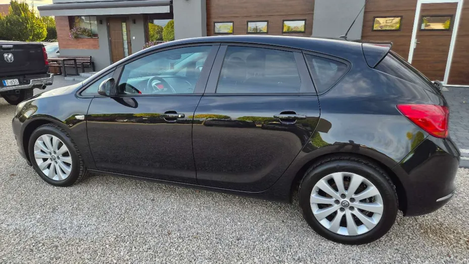 OPEL Astra -