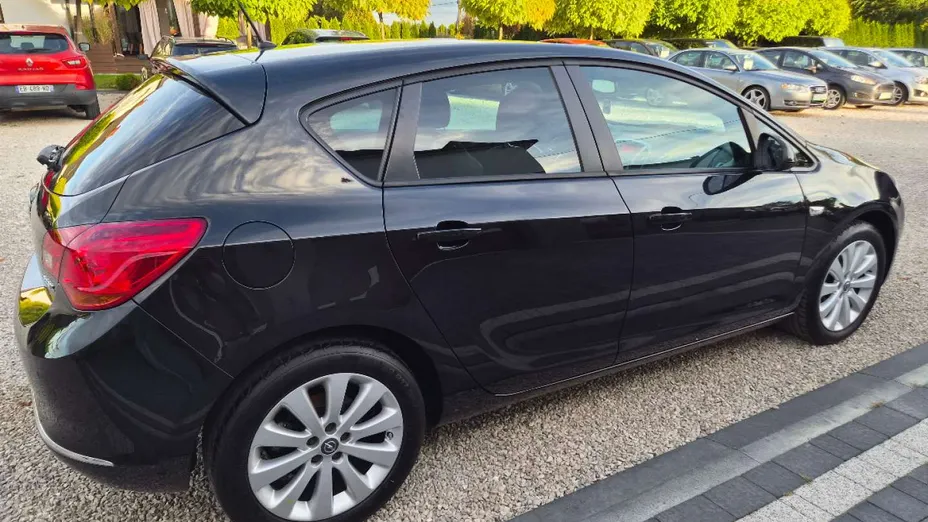 OPEL Astra -