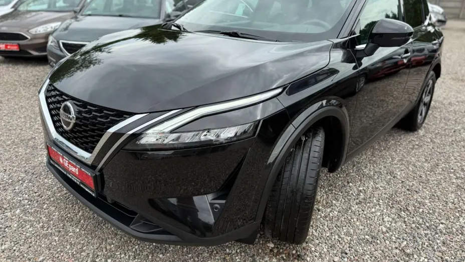 NISSAN Qashqai -