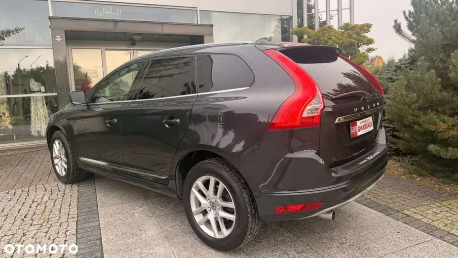 VOLVO XC60 -