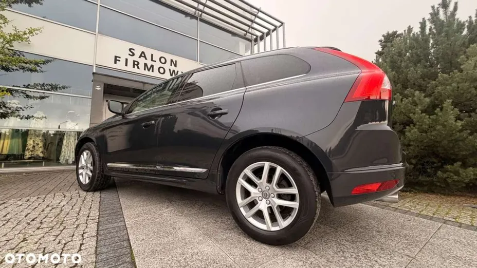 VOLVO XC60 -