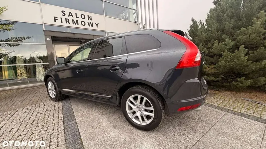 VOLVO XC60 -