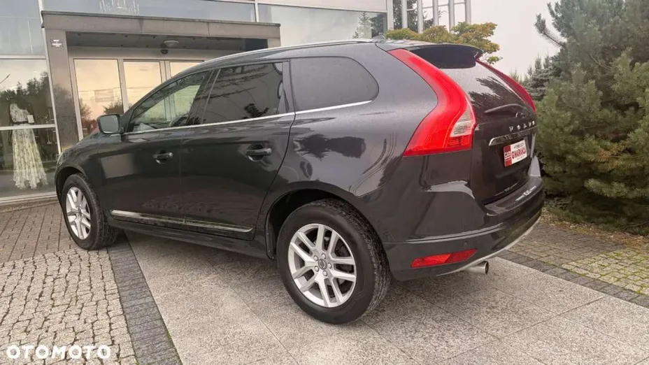 VOLVO XC60 -
