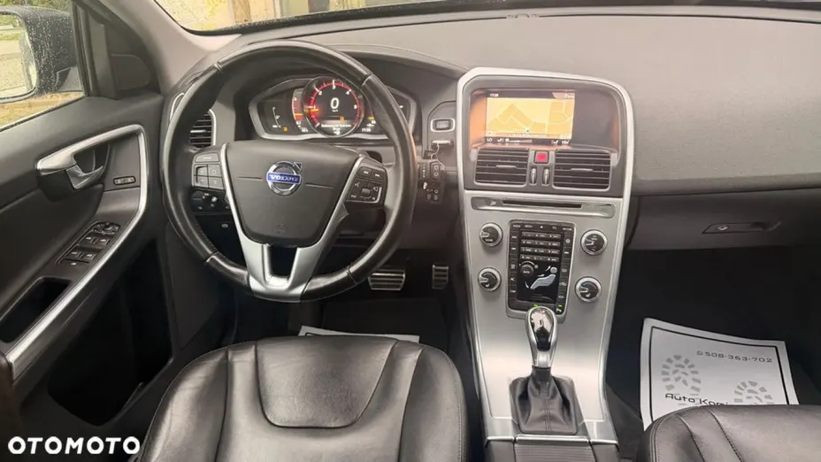 VOLVO XC60 -