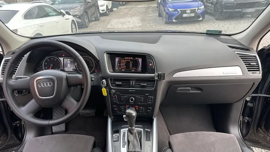 AUDI Q5 -