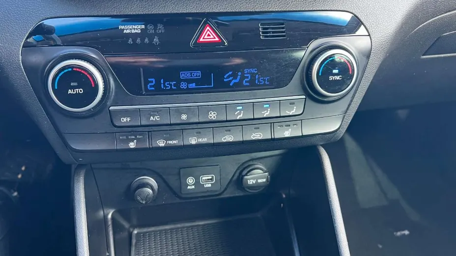 HYUNDAI Tucson -