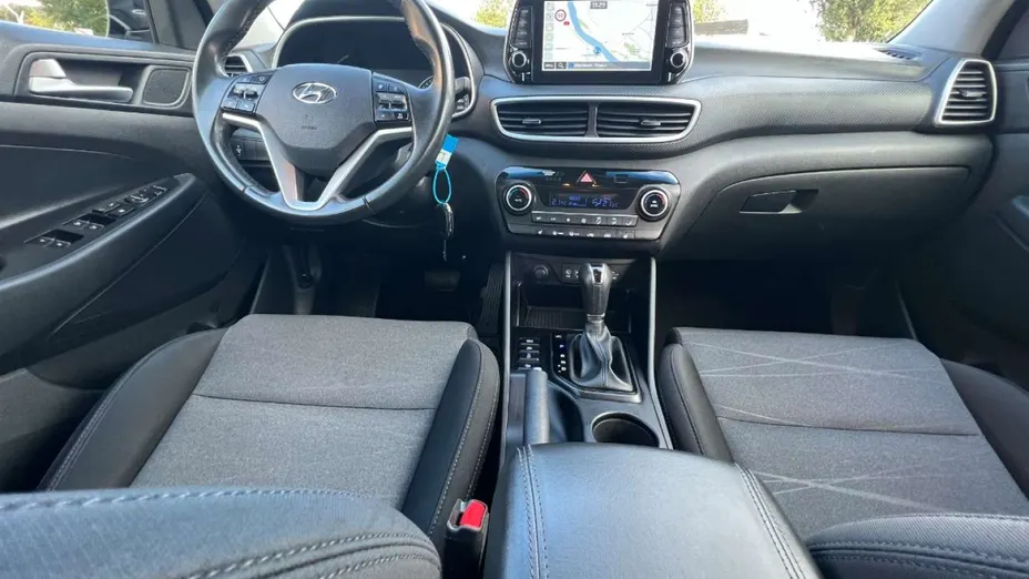 HYUNDAI Tucson -