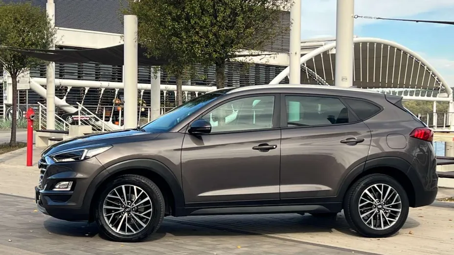 HYUNDAI Tucson -