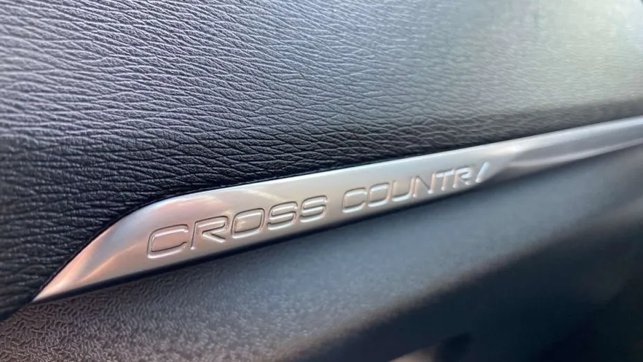 VOLVO V40 -
