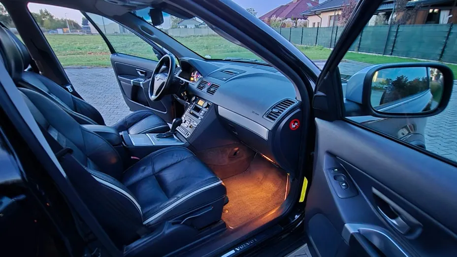 VOLVO XC90 -
