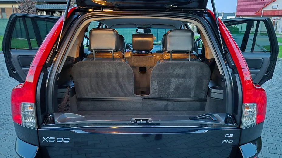 VOLVO XC90 -