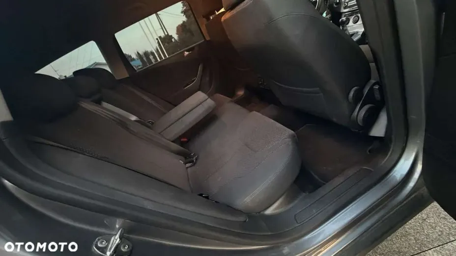 VOLKSWAGEN Passat -