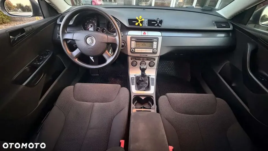 VOLKSWAGEN Passat -