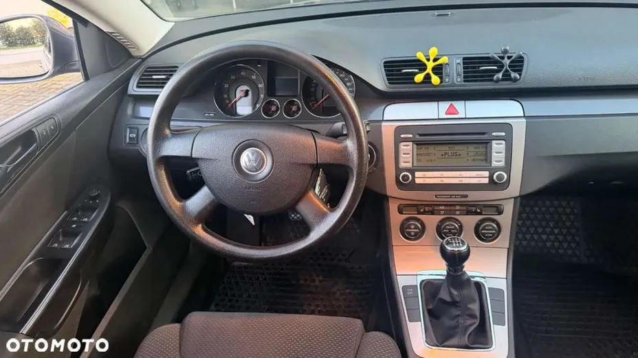 VOLKSWAGEN Passat -