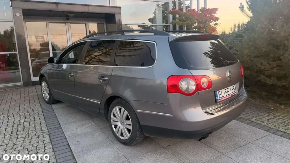 VOLKSWAGEN Passat -