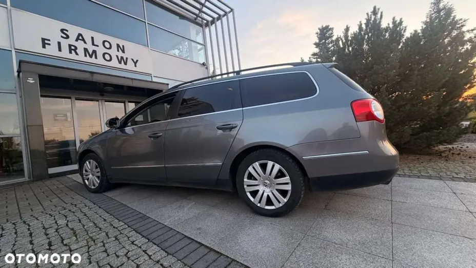VOLKSWAGEN Passat -