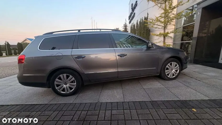 VOLKSWAGEN Passat -