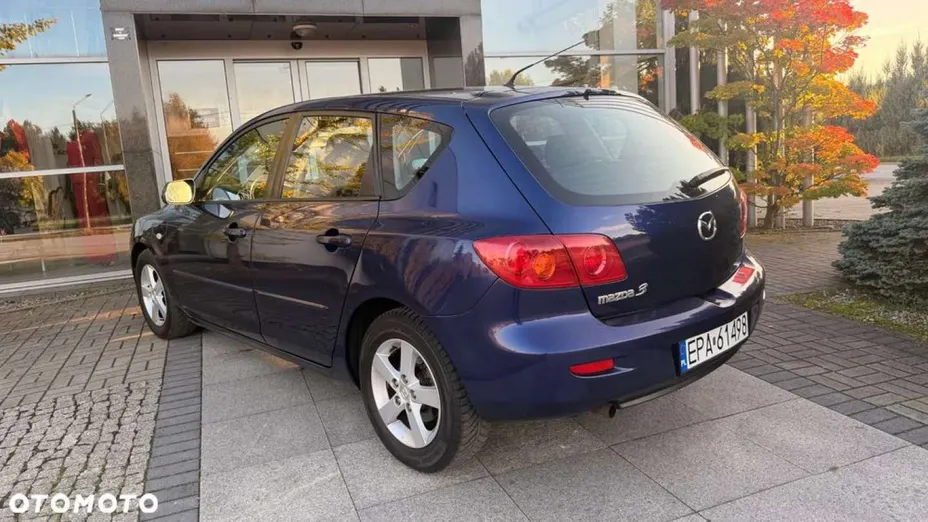 MAZDA 3 -