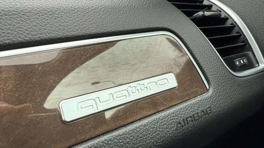 AUDI Q5 -