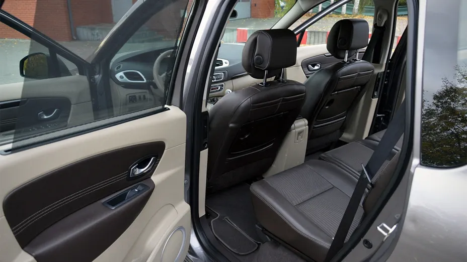 RENAULT Scenic -