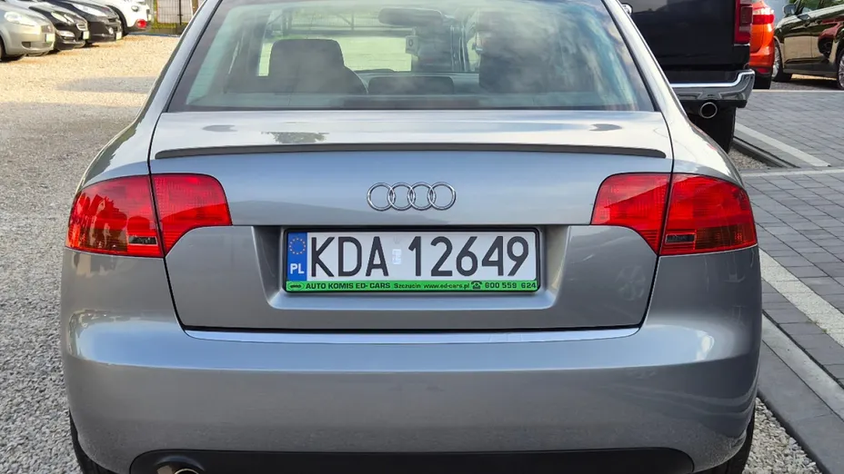 AUDI A4 -