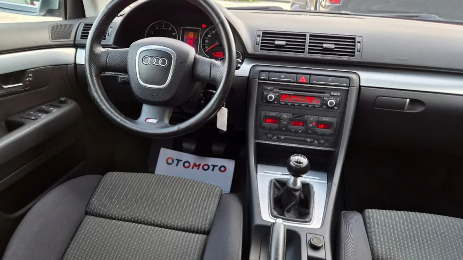 AUDI A4 -