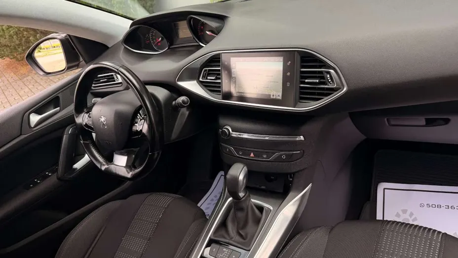 PEUGEOT 308 -