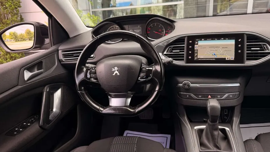 PEUGEOT 308 -