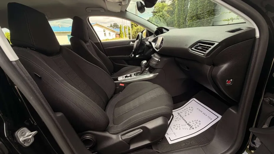 PEUGEOT 308 -