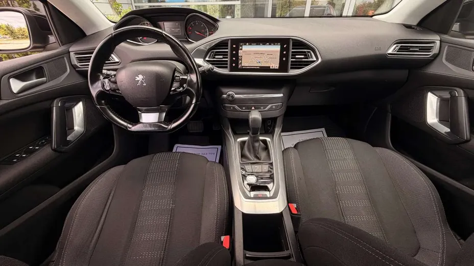 PEUGEOT 308 -