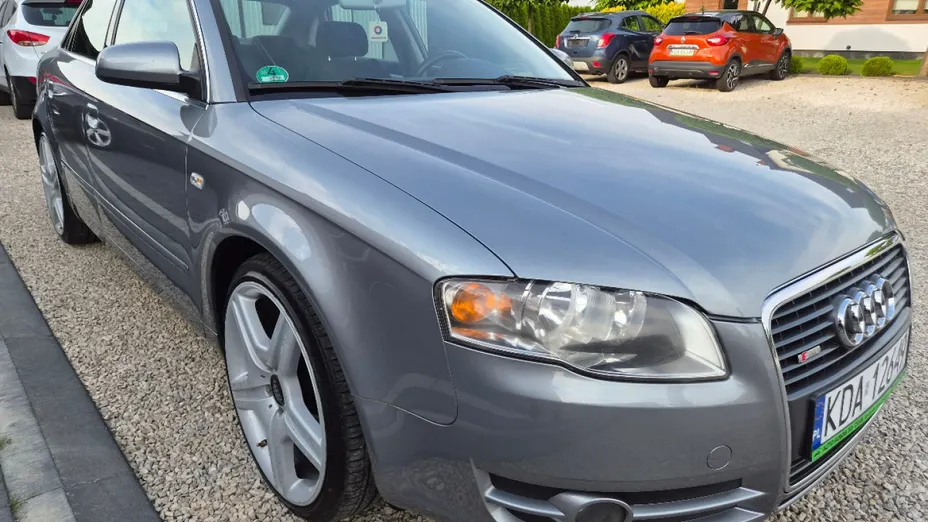 AUDI A4 -