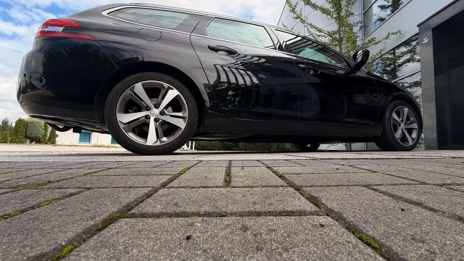 PEUGEOT 308 -