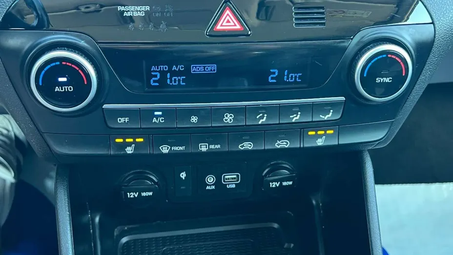 HYUNDAI Tucson -