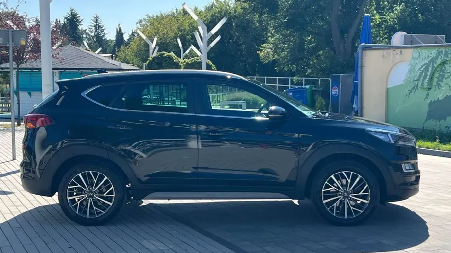 HYUNDAI Tucson -