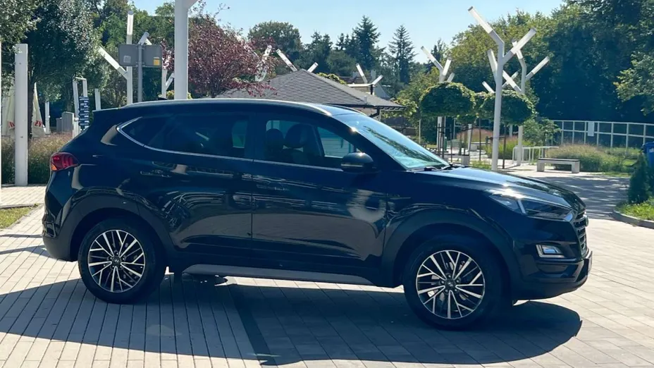 HYUNDAI Tucson -
