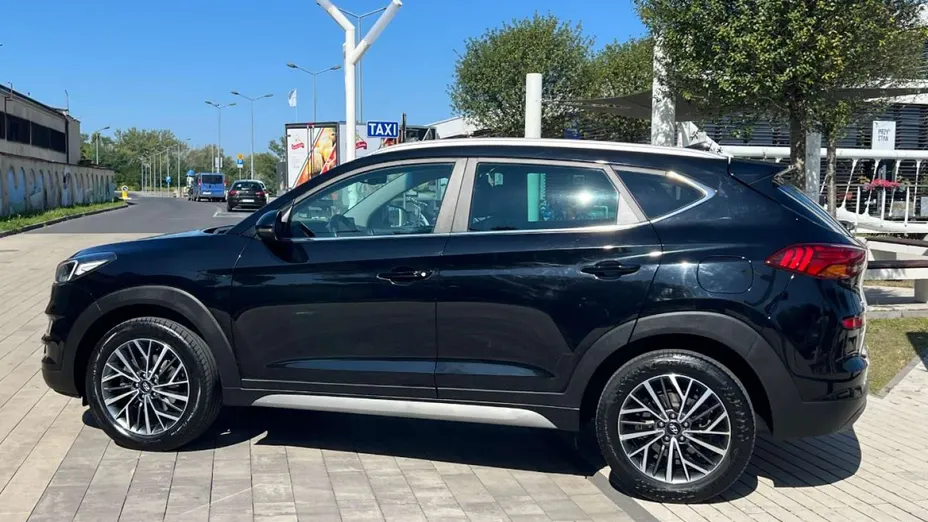 HYUNDAI Tucson -