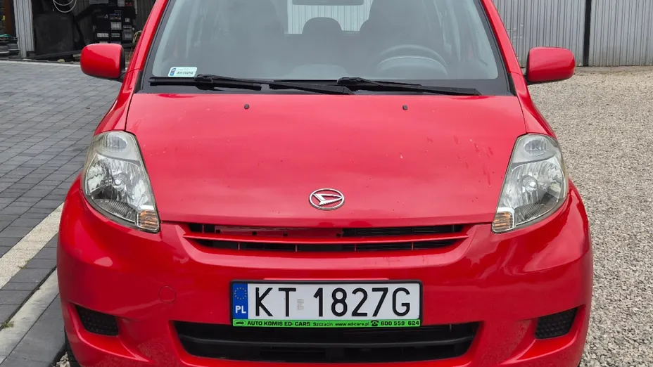 DAIHATSU Sirion -
